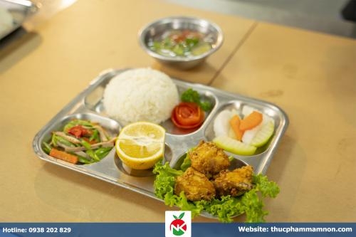 Cung Cấp Thực Phẩm Bán Trú Chất Lượng: Giải Pháp An Toàn Cho Bữa Ăn Trường Học